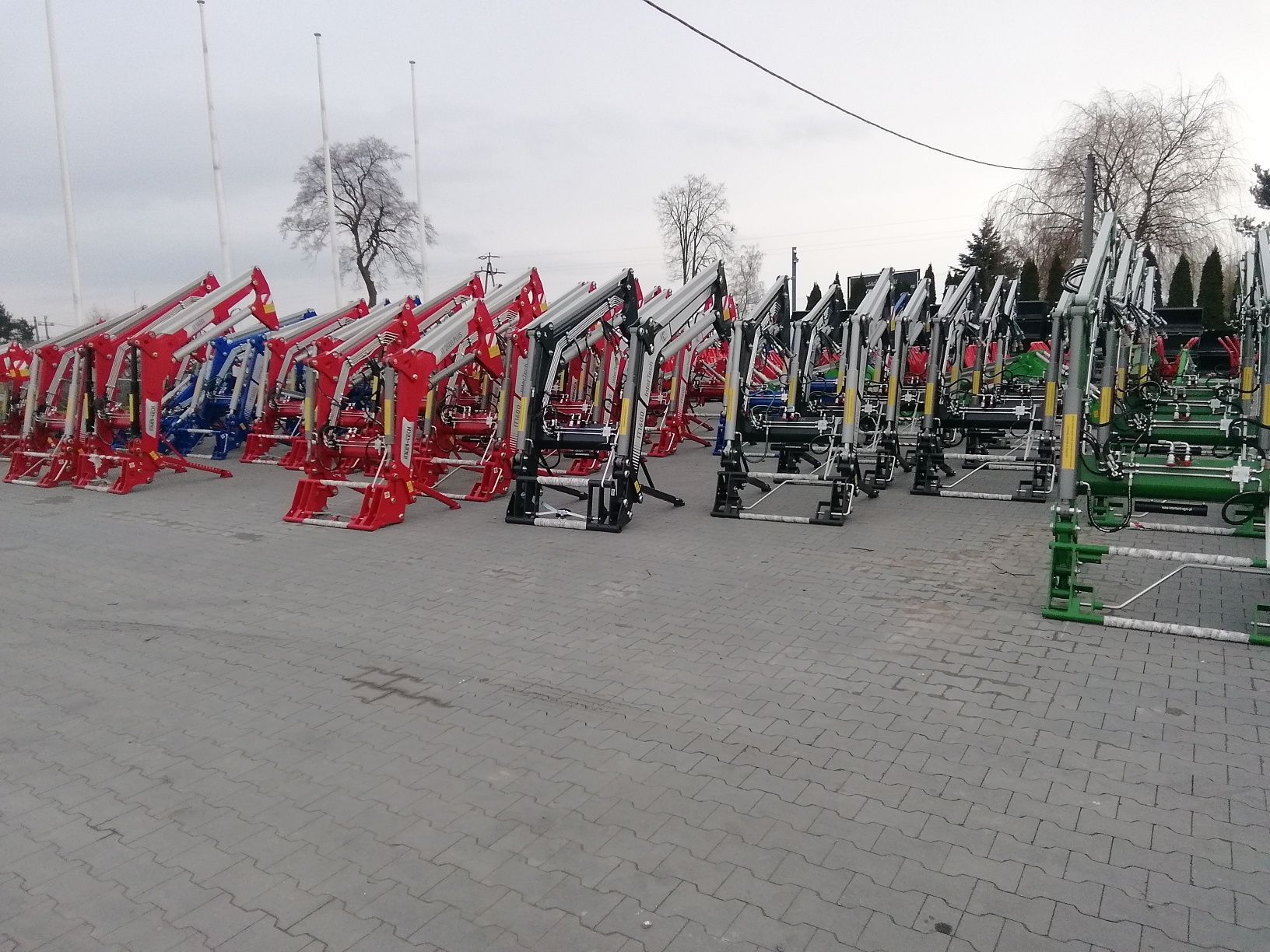 Ładowacz TUR InterTech udźwig 1600kg wszystkie marki ciągników, montaż