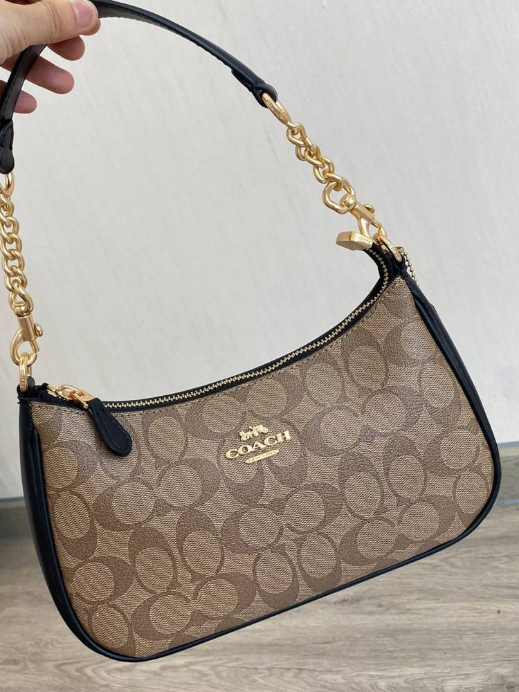 Сумка Coach Teri Shoulder Bag