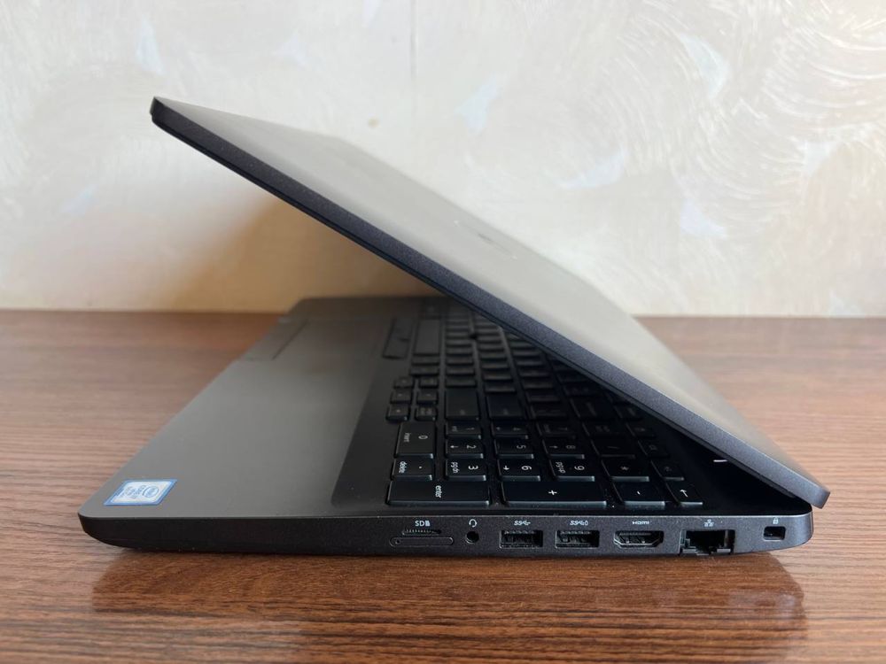 Dell Latitude 5501 15,6 " FHD i7-9850H 32/512 Gb ноутбук