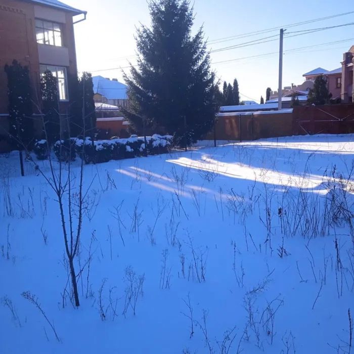 Ділянка під забудову, участок под застройку