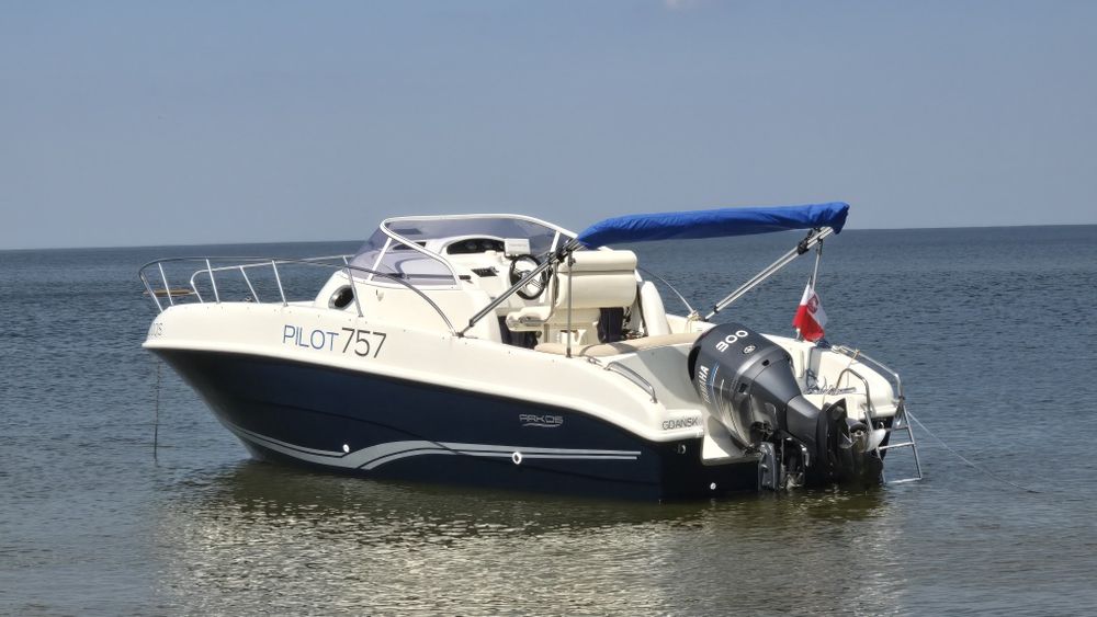 Arkos 757 WA , SunDeck,łódź motorowa motorówka kabinowa+przyczepa