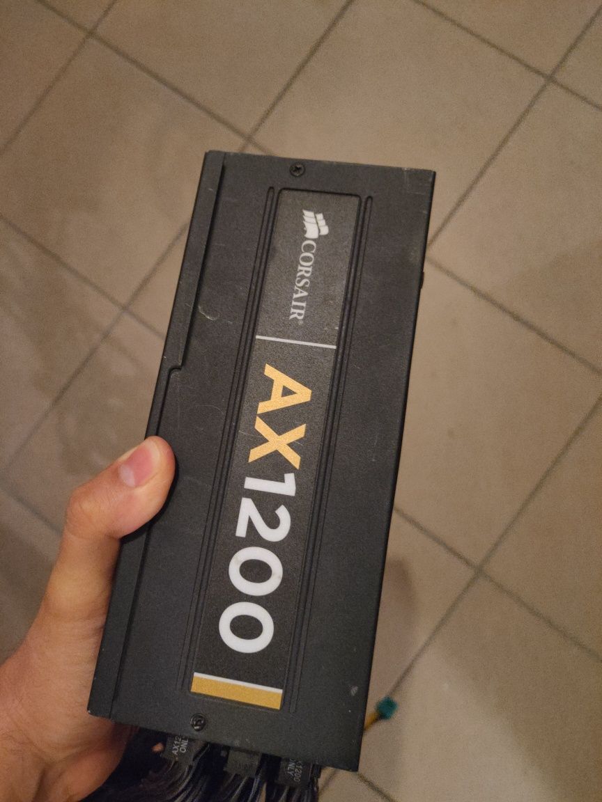 Zasilacz komputerowy Corsair AX1200 80 PLUS GOLD 1200W