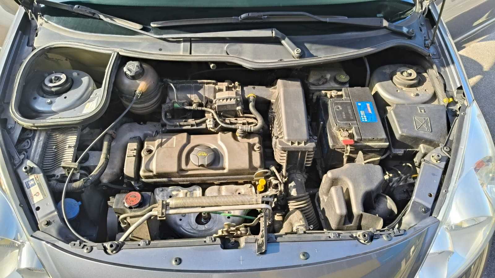 Peugeot 206+ 1.1 Trendy Gasolina – Setembro 2009