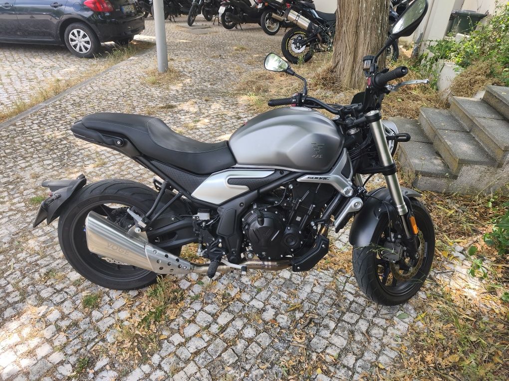 Voge 500AC em ótimo estado