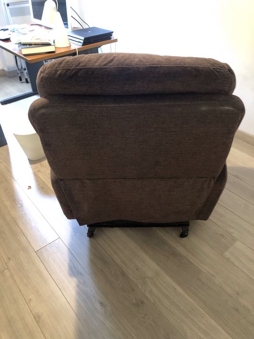 Sofa um lugar em bom estado