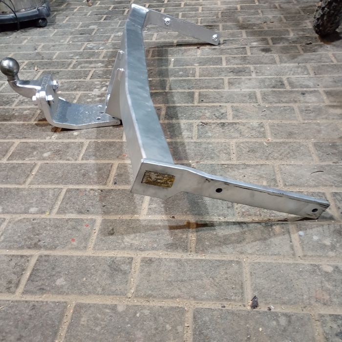 Hak holowniczy Seat Altea.