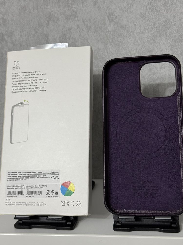 Оригінальний фіолетовий Leather Case iPhone 13 Pro Max