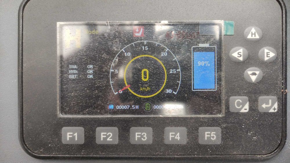 Електронавантажувачі JAC CPD15 ,  JAC CPD25 з зарядним пристроєм