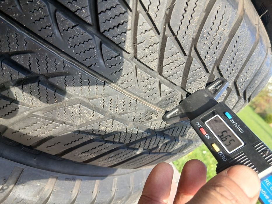 Шини зима R17 225/55 Bridgestone