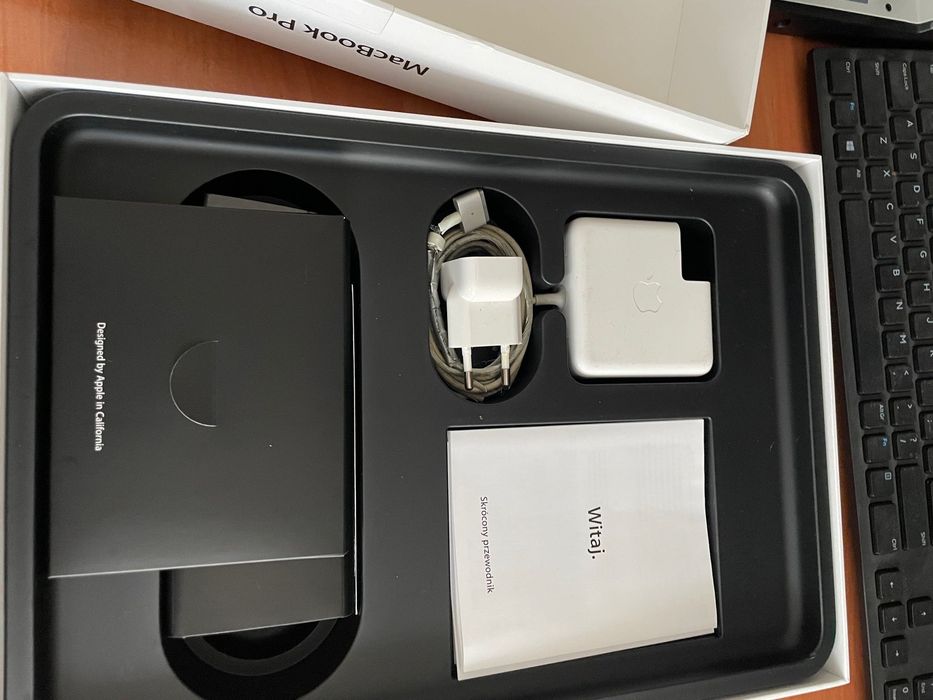 MacBook Pro 13’’ i5 / 4GB RAM / SSD 128GB – sprawny, stan bardzo dobry