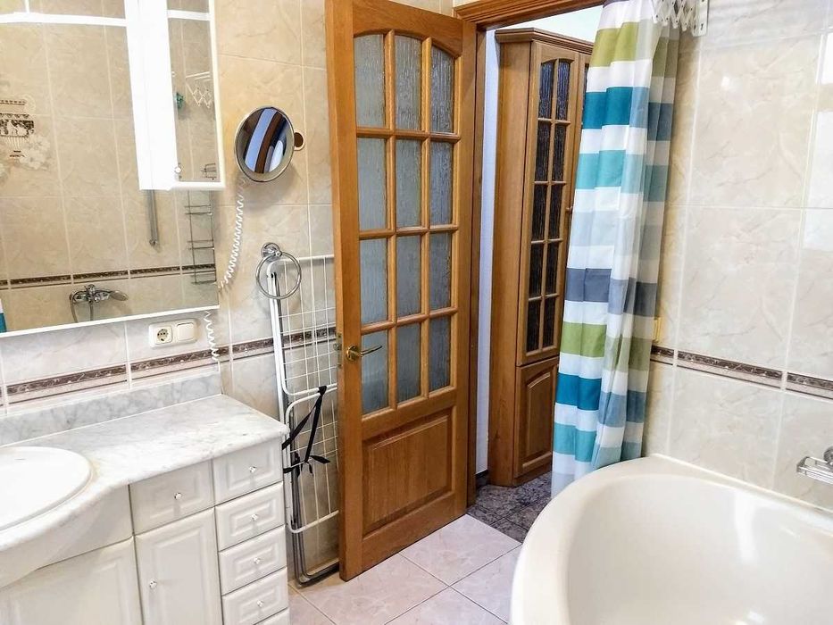 Оренда 3-кімнатної квартири Золоті Ворота Хрещатик Прорізна 10