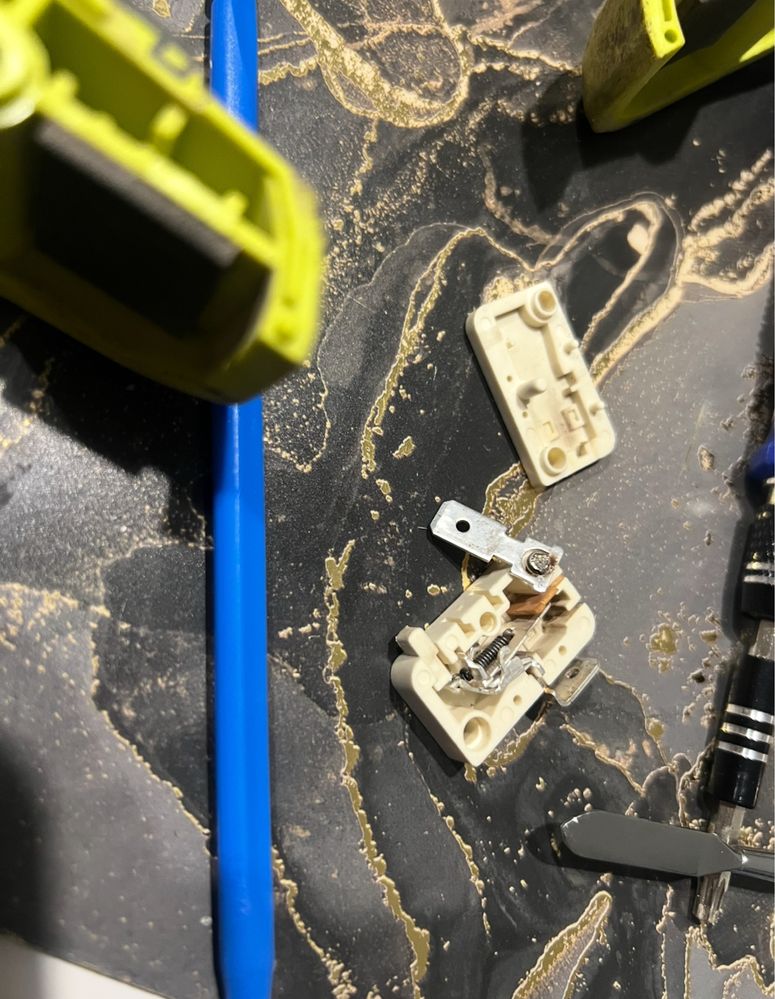 Naprawa i regeneracja elektronarzedzi oraz elektroniki.