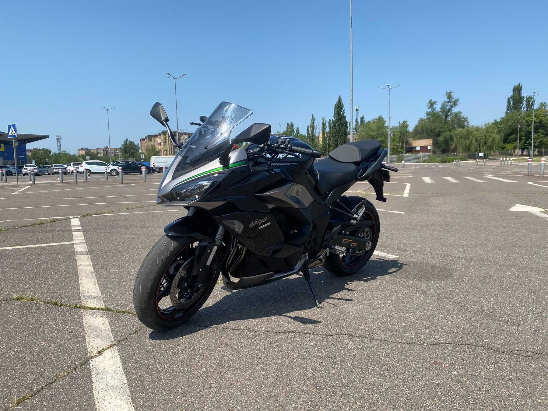 Продаю KAWASAKI Ninja Z1000SX 2023 год