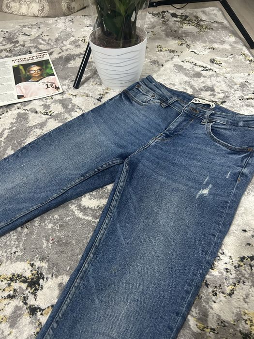 Джинси Zara. В збереженому стані.