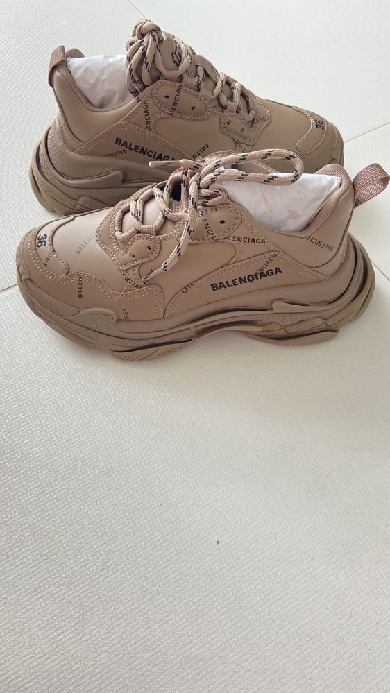 Sneakersy Balenciaga triple S roz 36 beżowy