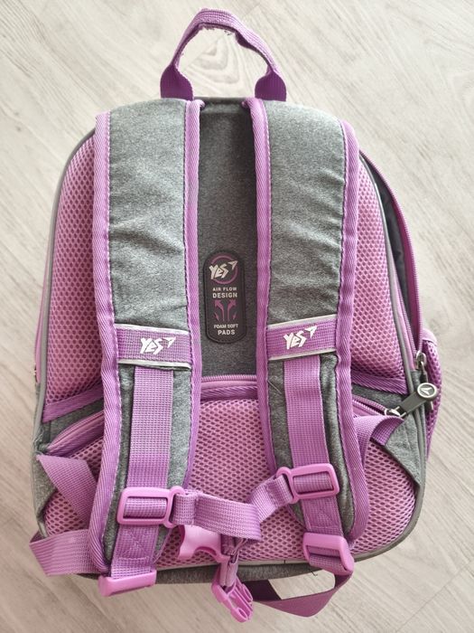 Портфель, ранець для дівчаток