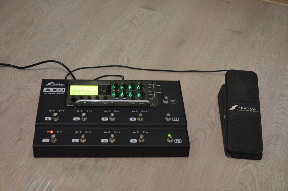 Fractal AX8 (hardcase + EV-1)