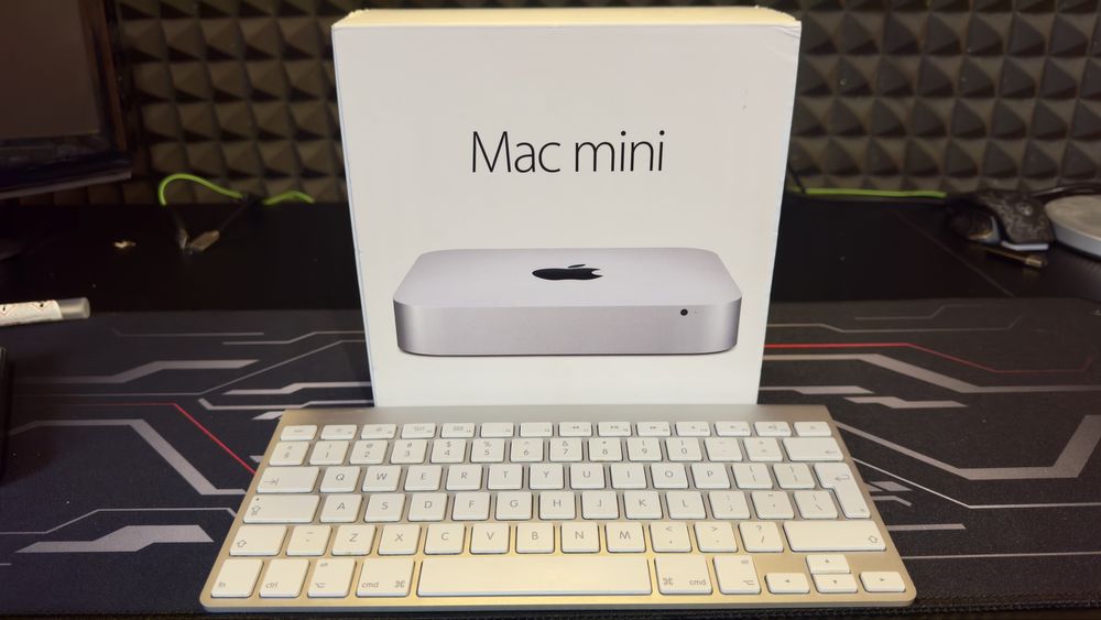 Mac Mini A1347 i5 2.66 GHz 8GB RAM SSD 512GB Magic Keyboard