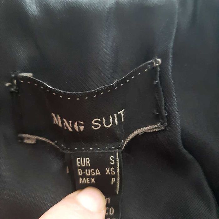 Casaco Preto da Mango