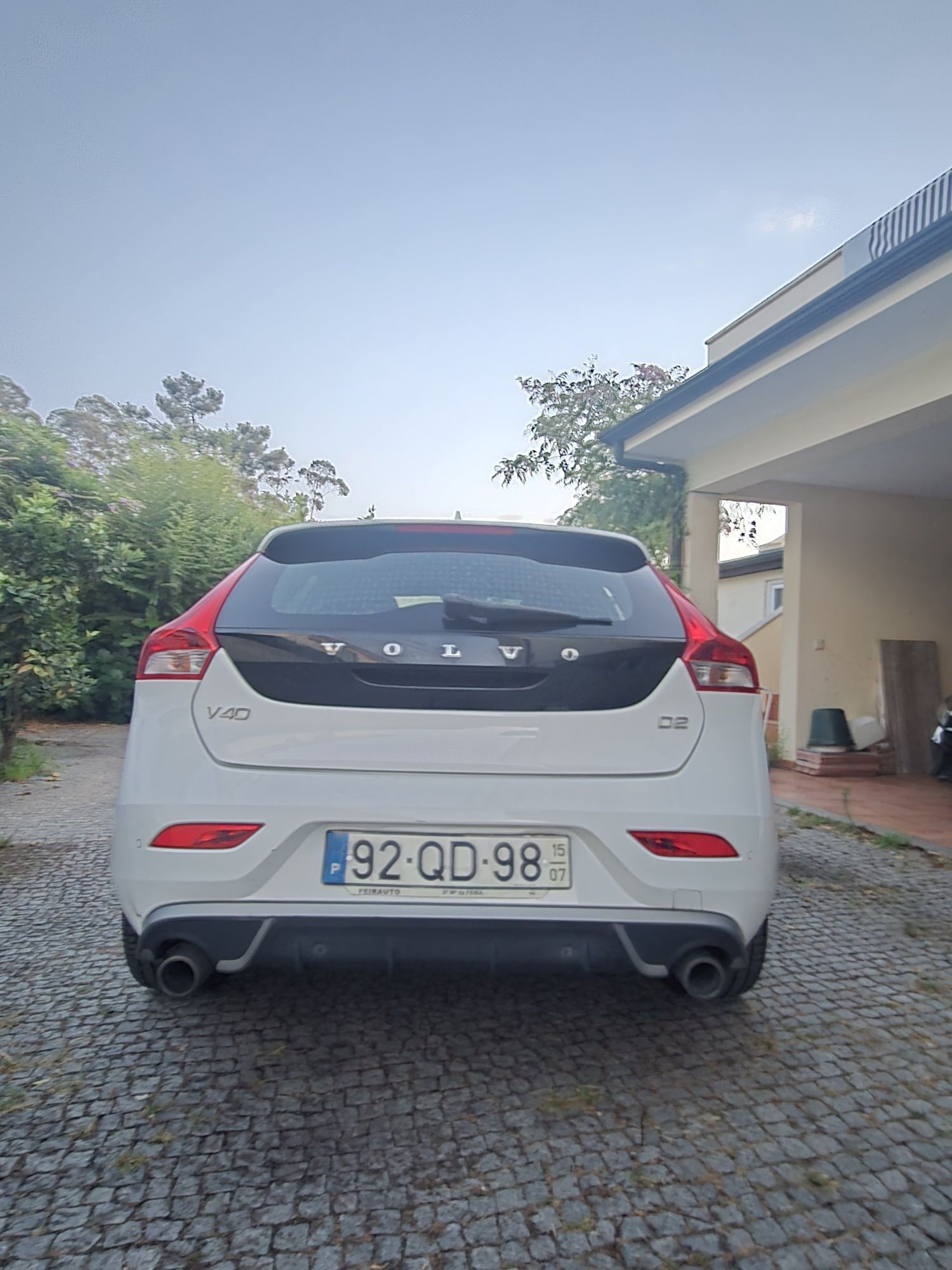 Volvo v40 Rdesign 2.0
