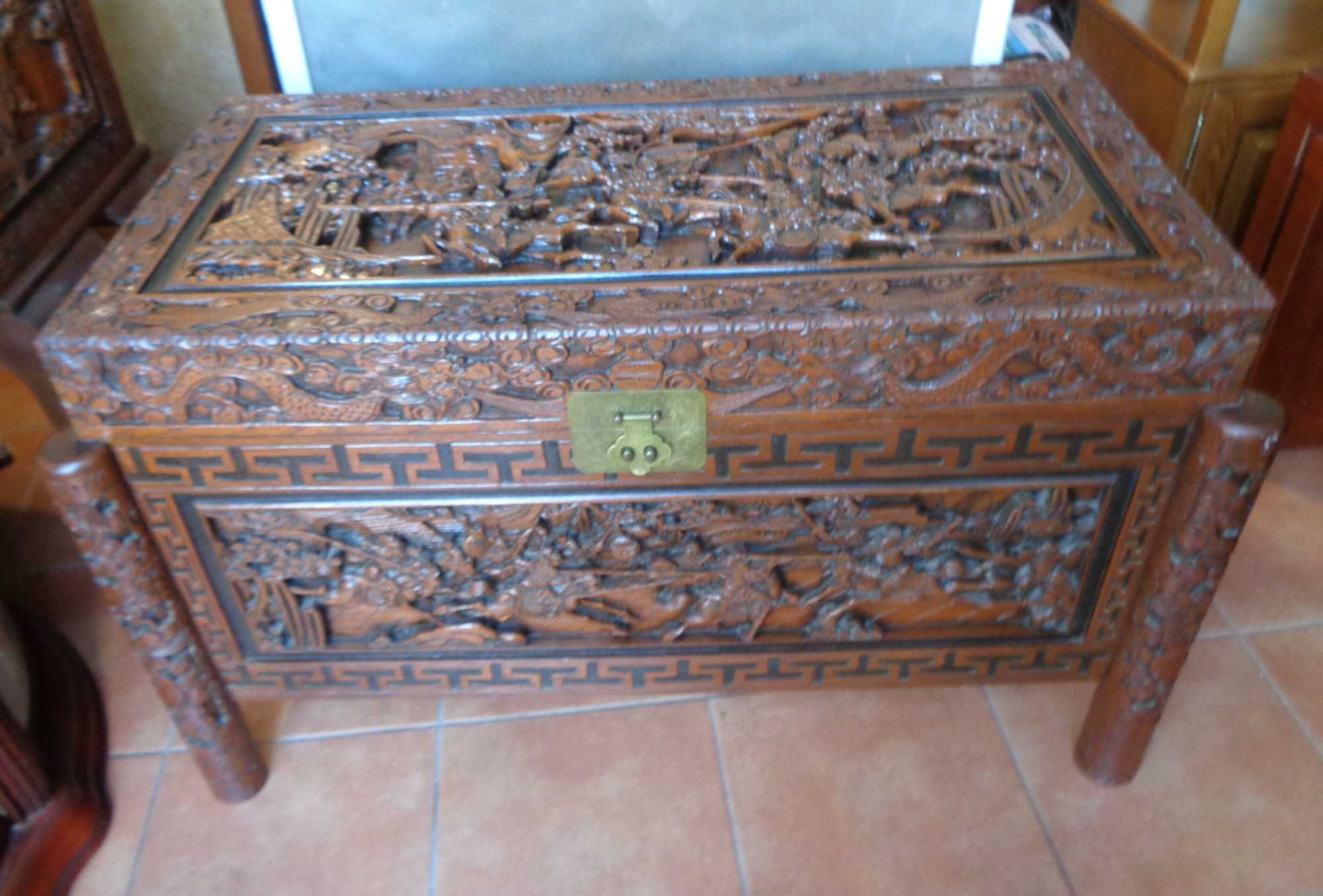 Arca de cânfora oriental