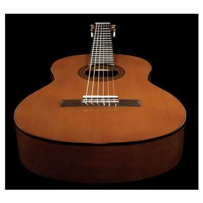 Traveler guitar YAMAHA tamanho 1/2 criança ate 7 anos ( nylon )