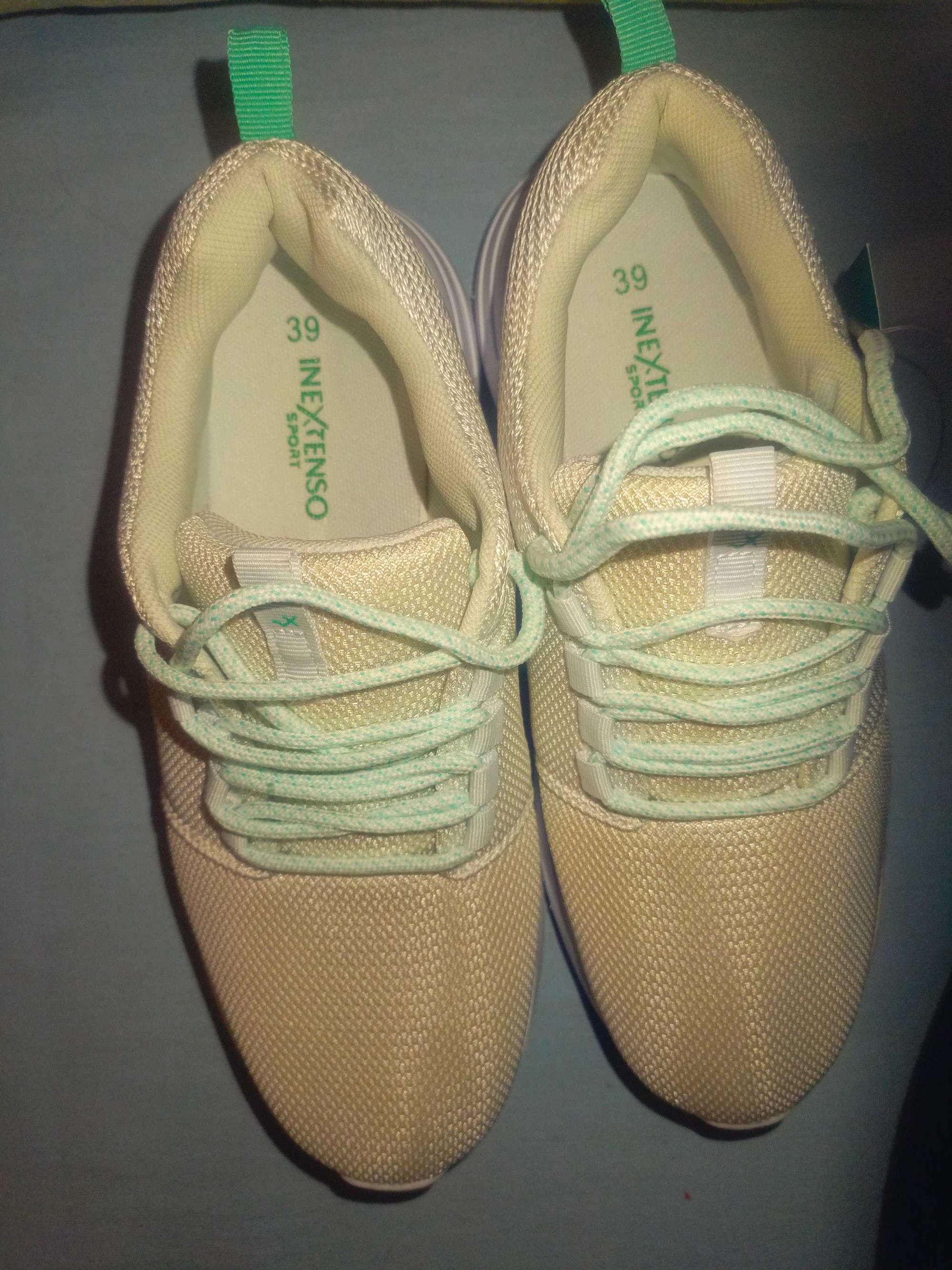 Inextenso: Białe, lekkie sneakersy 39