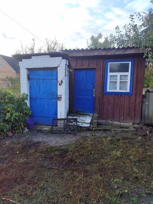 Продам будинок біля гімназії 1.   0 9 5 3901053