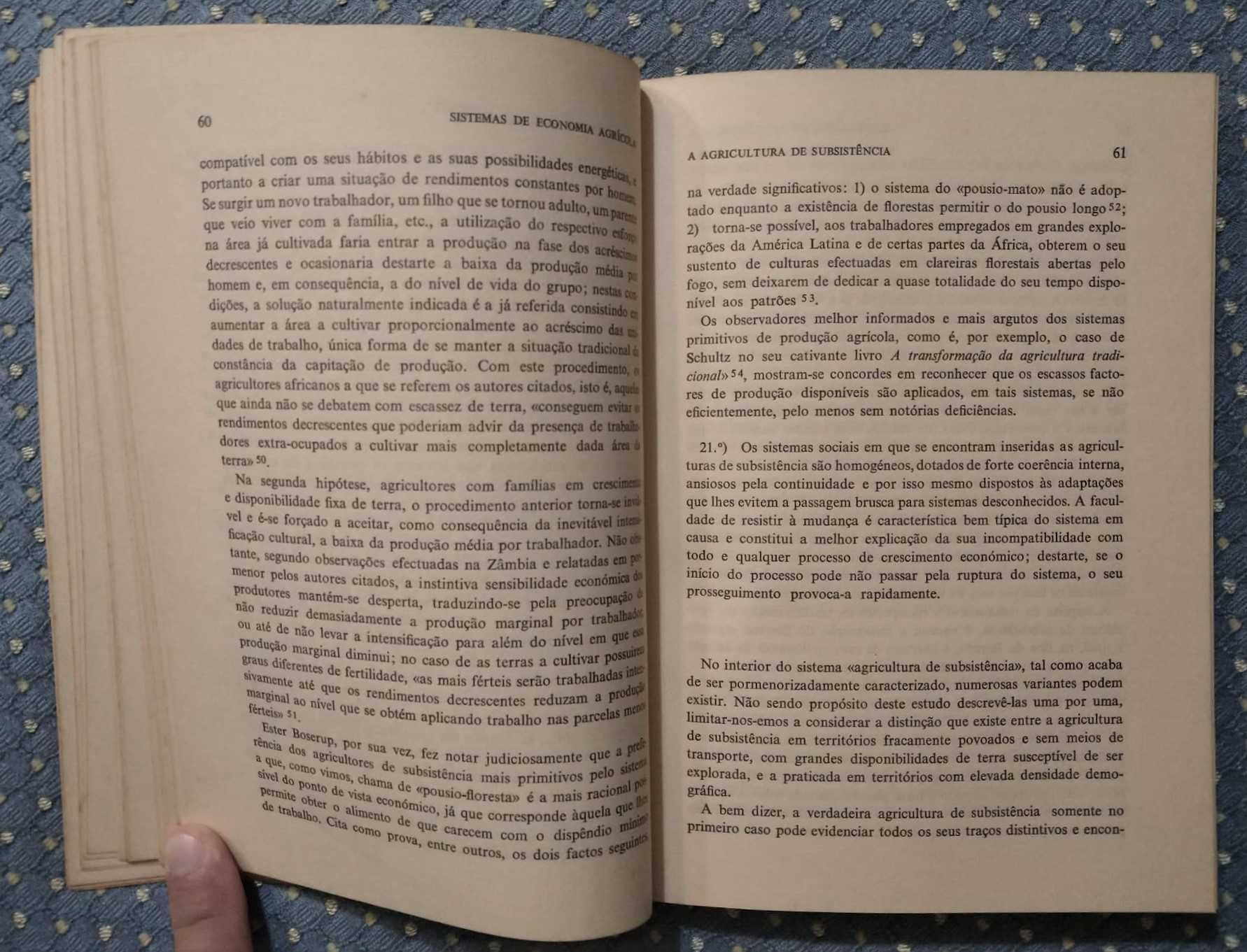 "Os Grandes Sistemas de Organização da Economia Agrícola" H. de Barros