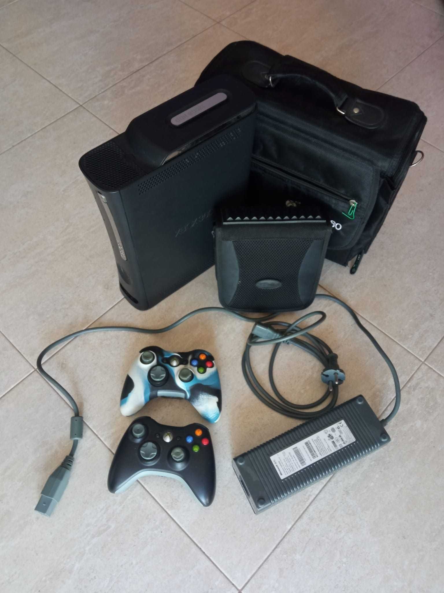 Consola Xbox 360 + jogos + mala transporte