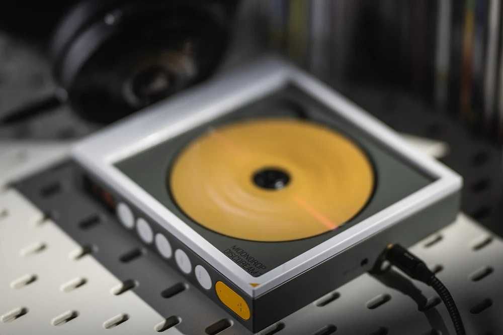 ⇒ Moondrop Discdream 2 - портативный дисковый CD плеер с усилителем