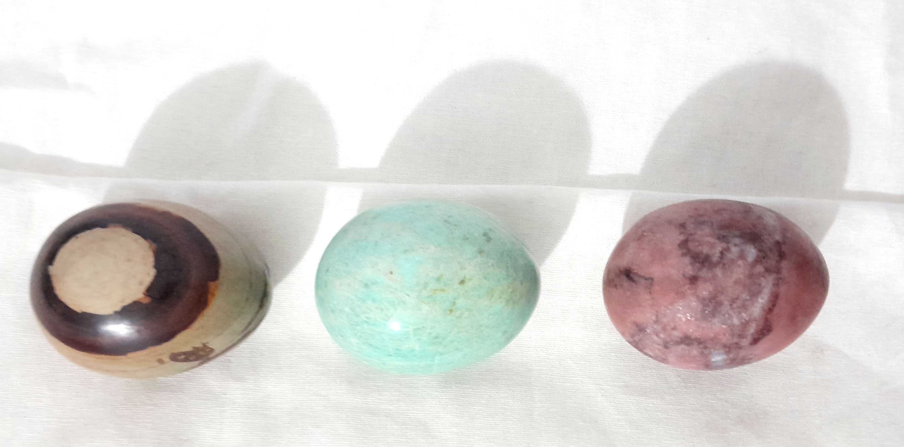 Ovos em pedra natural de colecção (década de 90)