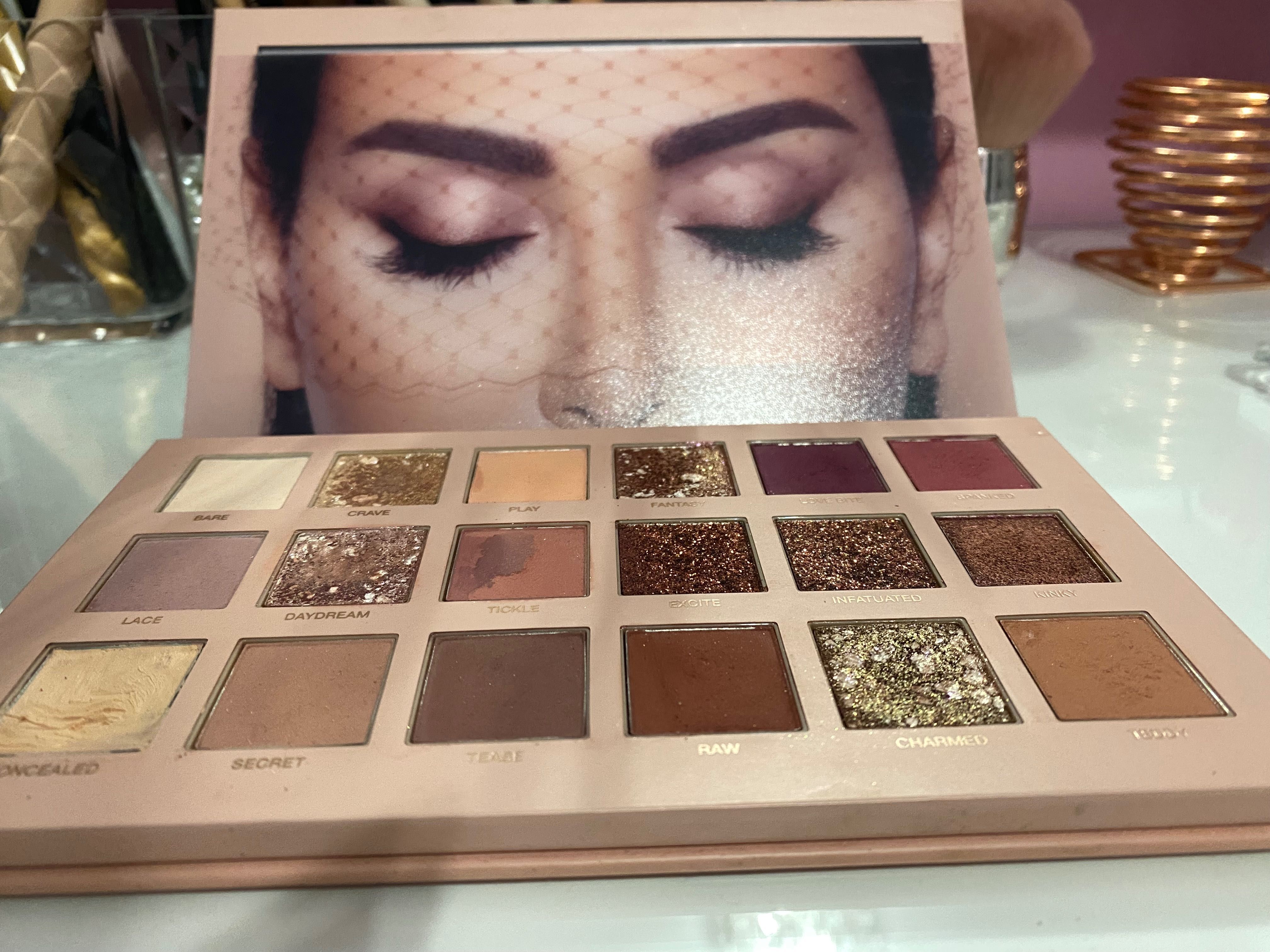 Paleta huda beauty