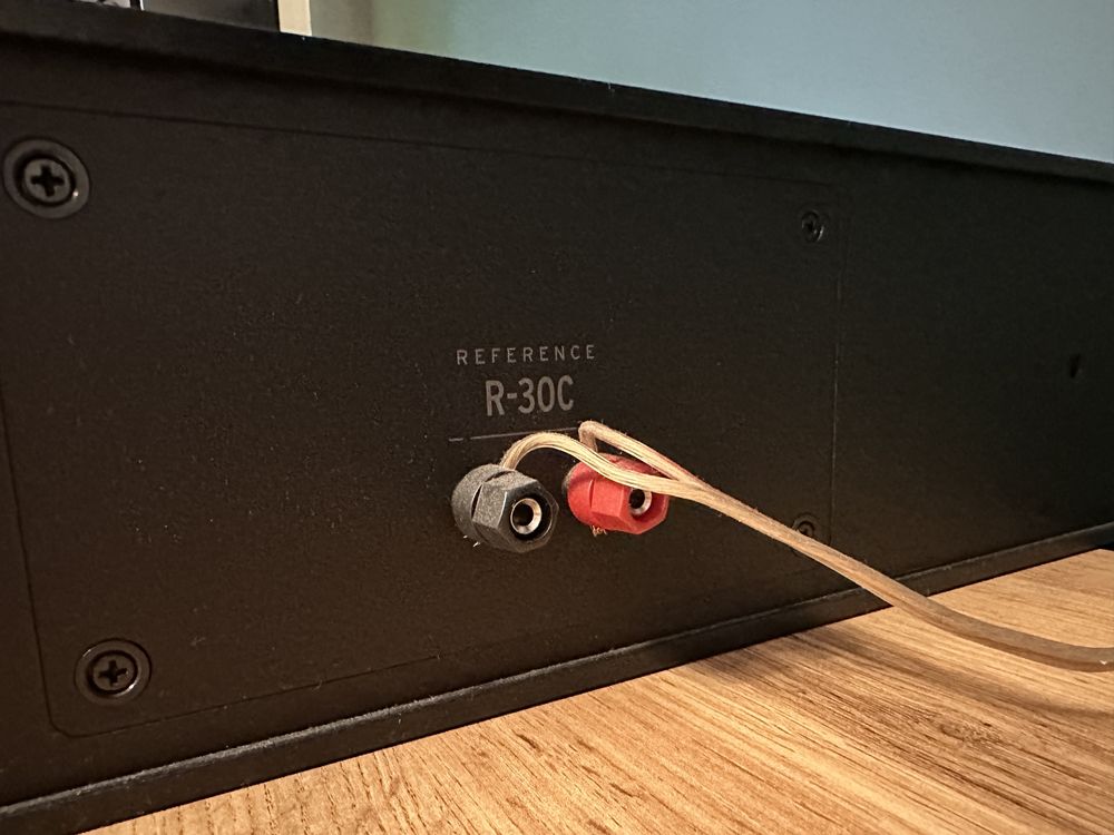 Kolumna centralna Klipsch R-30c