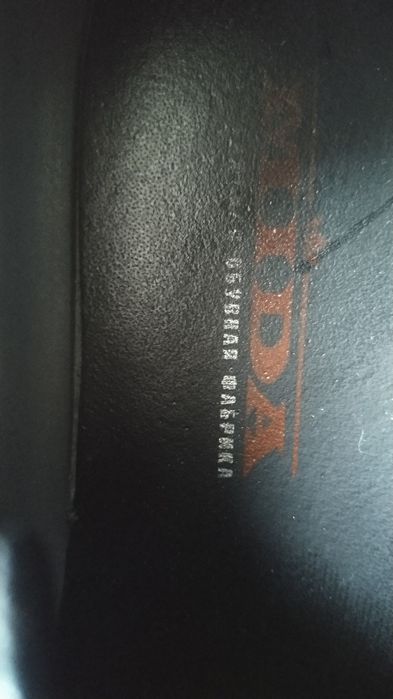 Взуття чоловіче шкіряне