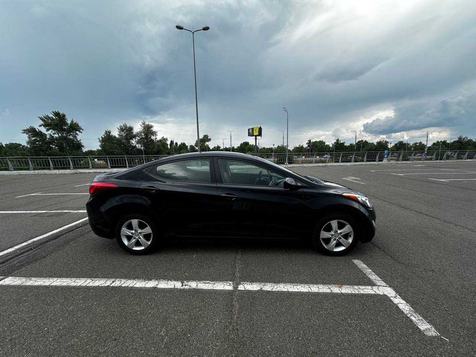 Hyundai Elantra 2011