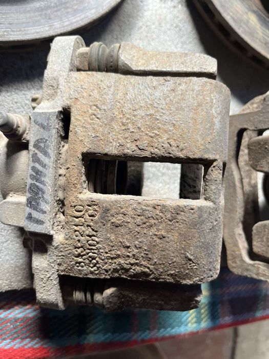 Лада приора 2170,ваз 2110 , лада гранта 2190 тормозні диски і супорта