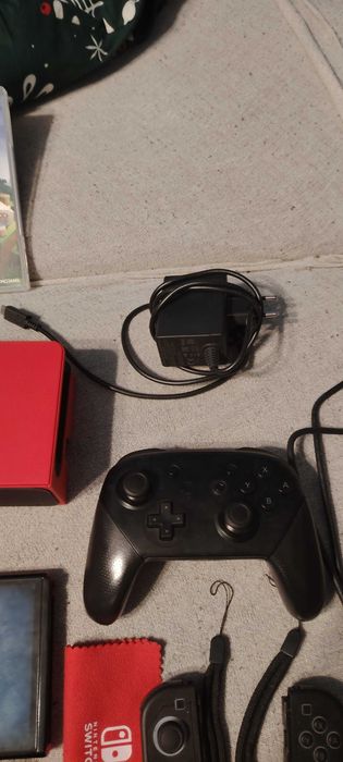 Sprzedam cały komplet konsoli nintendo switch oled