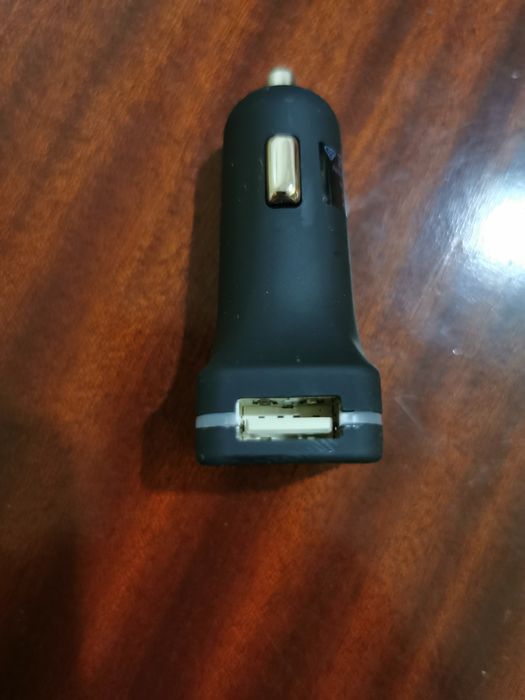 Isqueiro forrado a pele, auto da Honda.