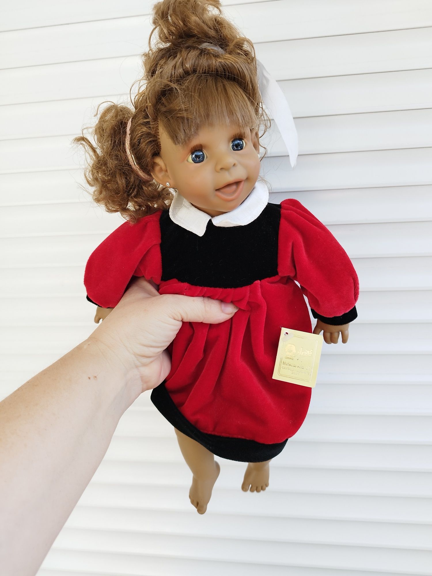 Характерная кукла ari