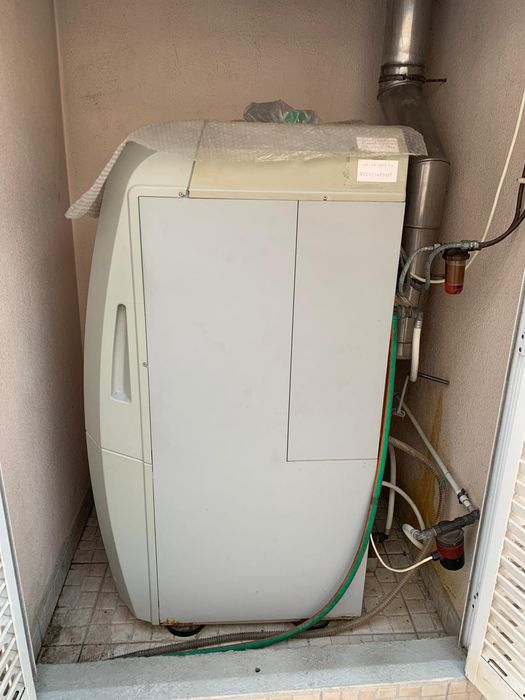 Caldeira Riello a Gasóleo + depósito de 1100L