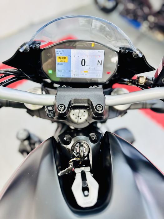 мотоцикл Ducati Monster 821 2020 р в оригіналі тільки з Японії