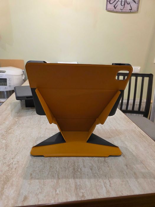 IPad Pro 11" M2 4.gen 256GB Wi-Fi + Magic Keyboard + Pencil 2