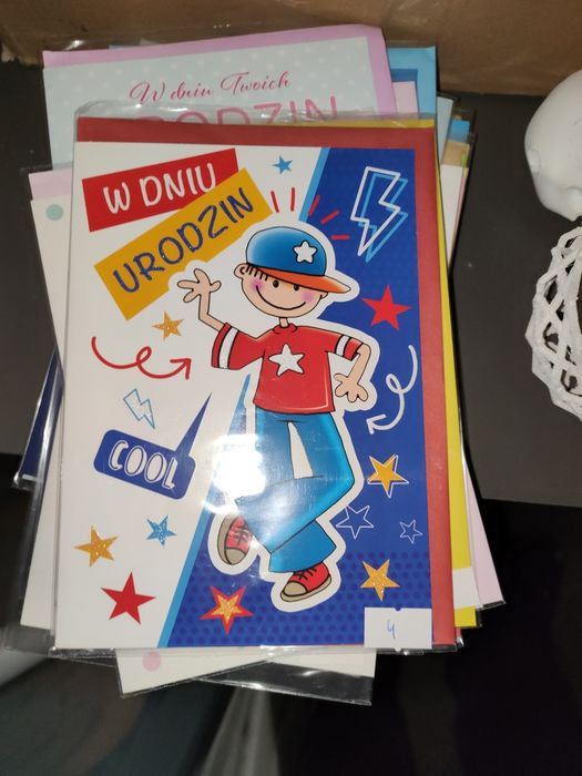 178 sztuk kartek okolicznościowych różnych