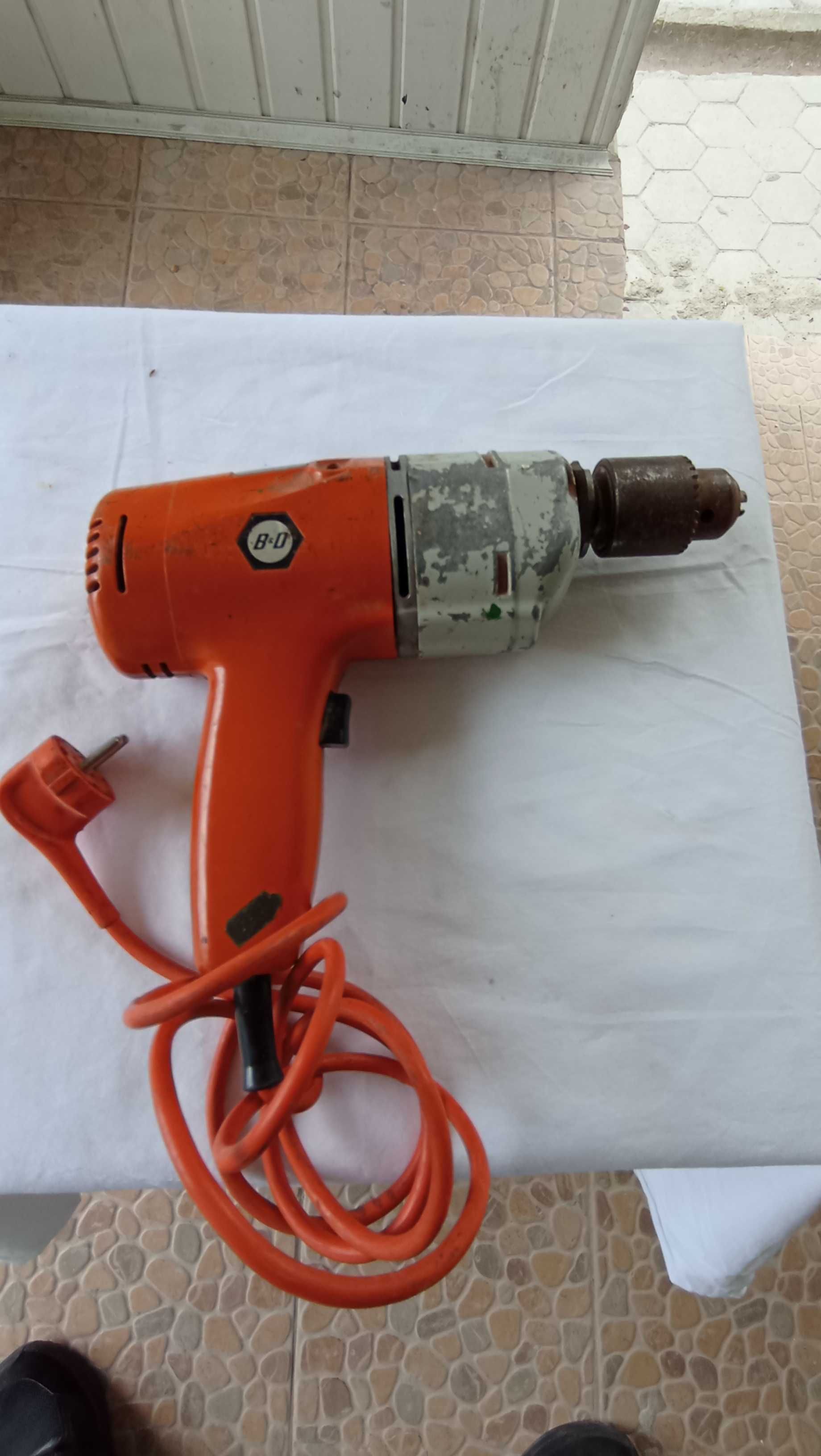 Электро лобзик Black Decker DN547E.