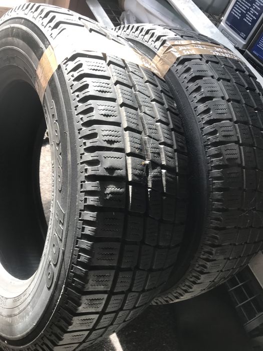 1 szt. opona zimowa 215/65R16C Toyo H09 109/107R bus 8.5 mm
