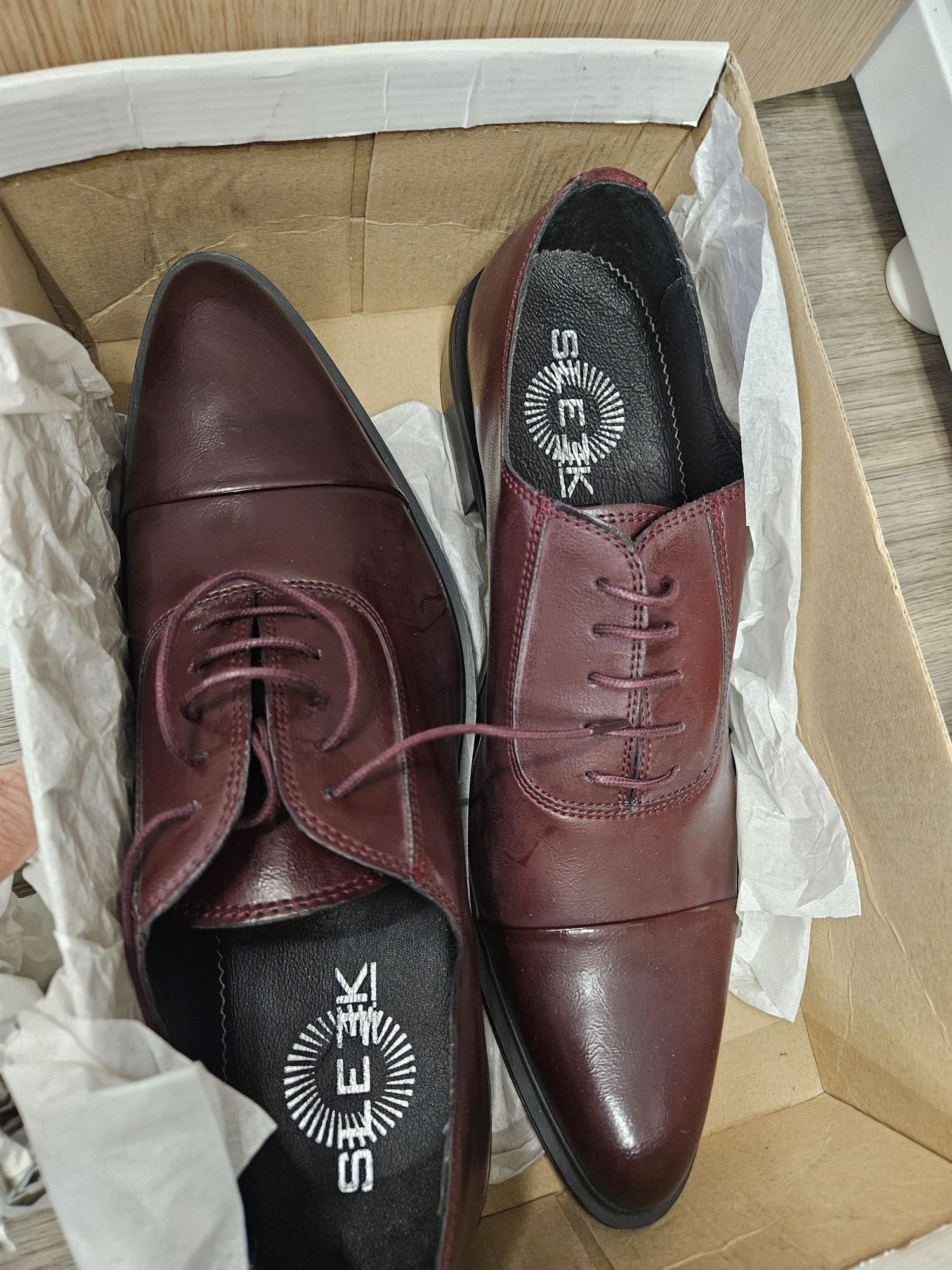 Sapatos Bordô 44 NOVOS