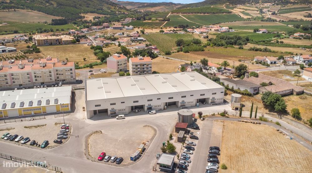 Armazém à venda , Quinta de Matos