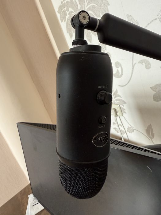 Мікрофон Blue Yeti