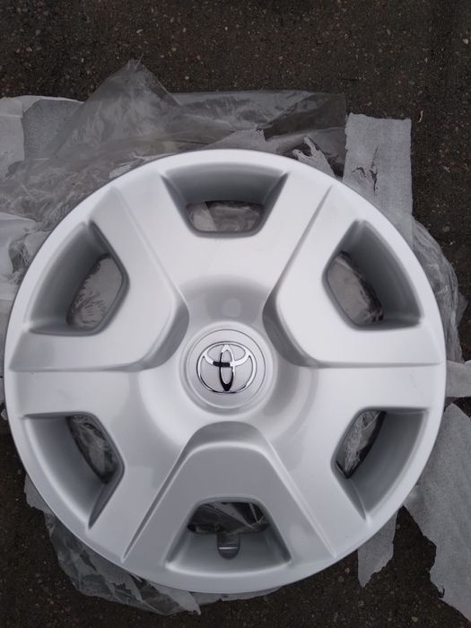 Oryginalne kolpaki do toyota yaris aygo 14 cali